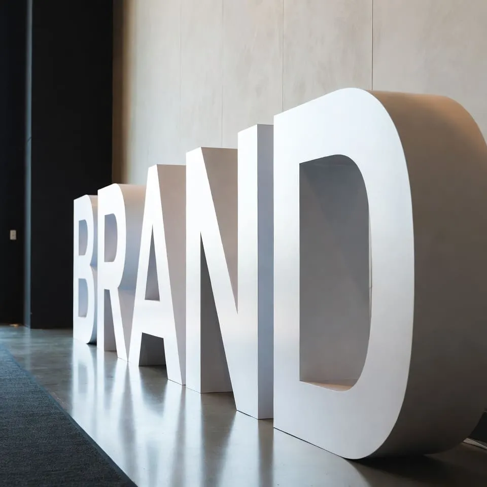 Объемные буквы для вывесок и интерьеров