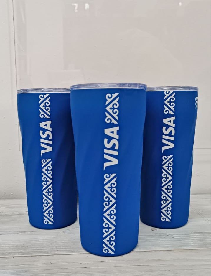 Термостаканы с фирменным принтом